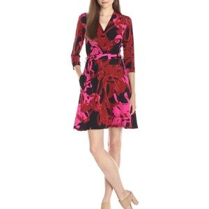 Taylor Red & Pink Floral Wrap Dress Women’s Size 8